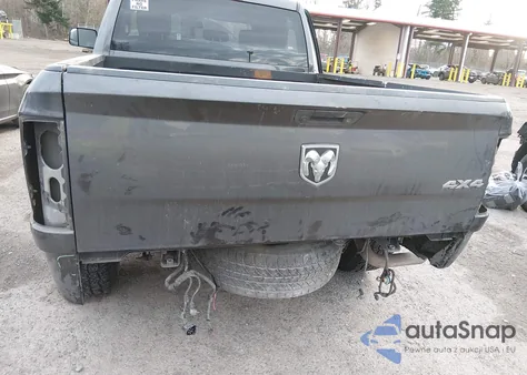 2017 Ram 1500 Tradesman 4X4 6'4 Box z USA, uszkodzony, nr VIN 1C6RR7FT5HS692240